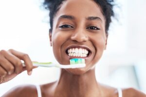 Does Whitening Toothpaste Work